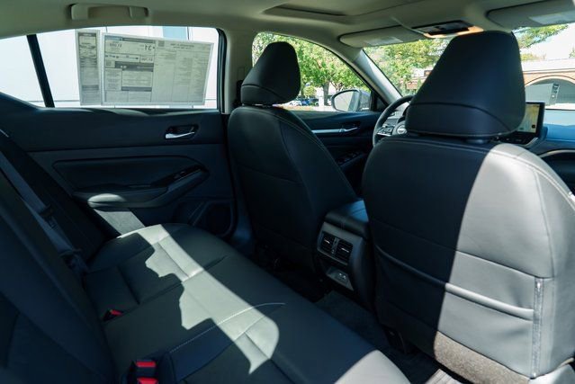 New 2025 Nissan Altima 2.5 SL image 23