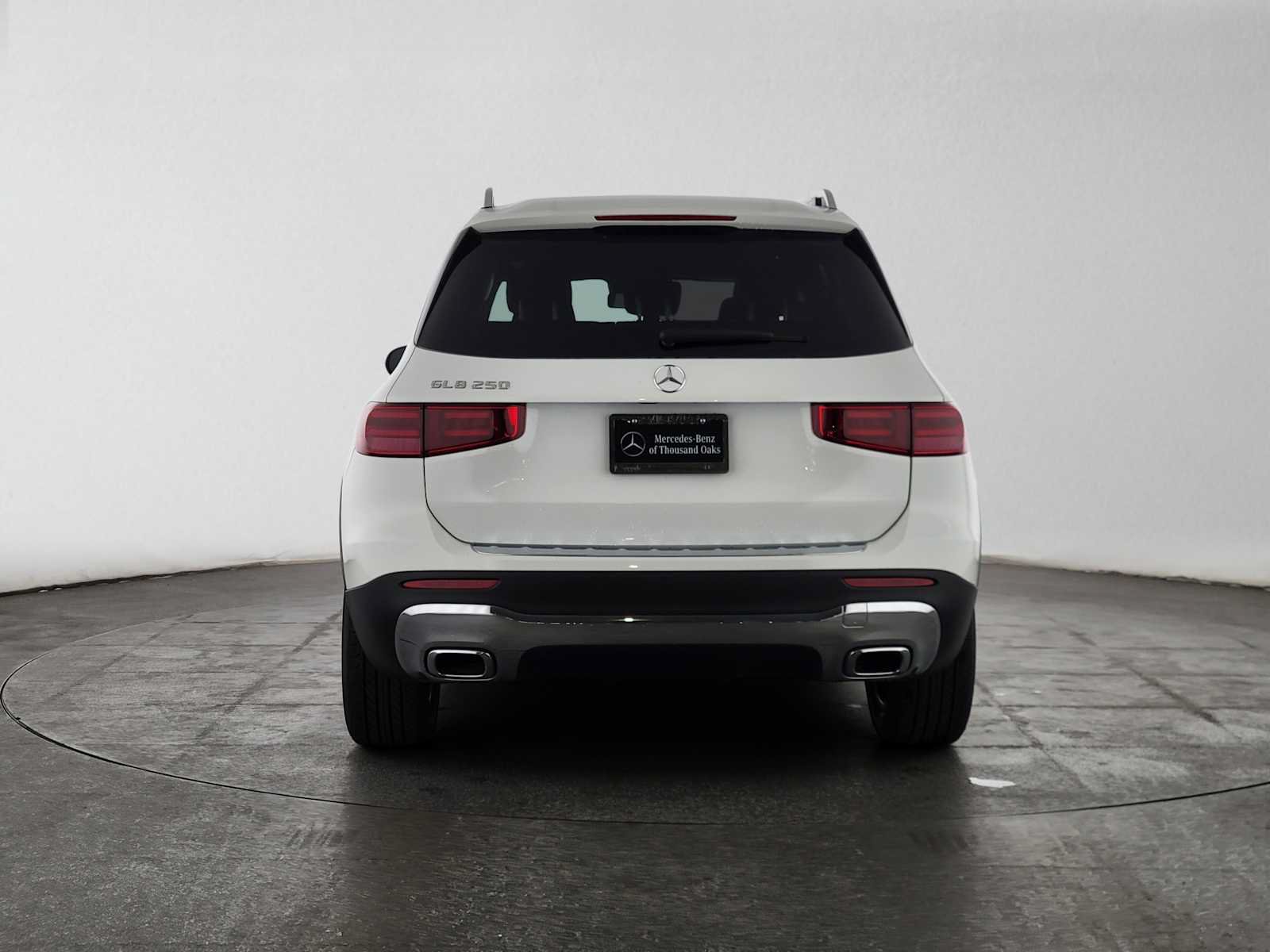 New 2026 Mercedes-Benz GLB 250 image 4