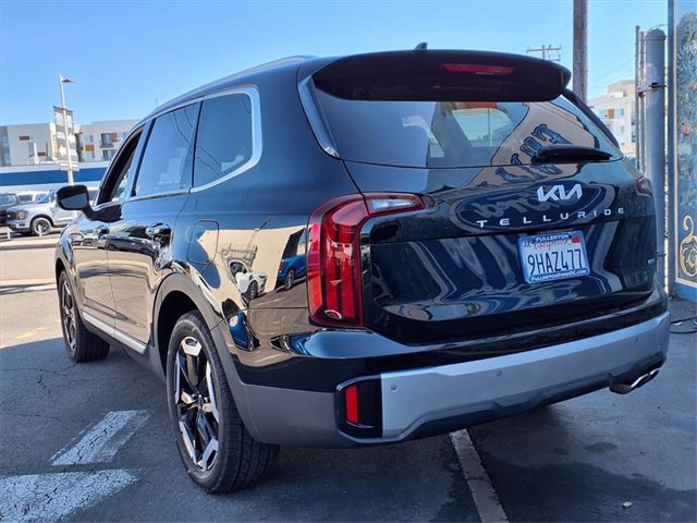 Used 2023 Kia Telluride S w/ S Sunroof Package image 3