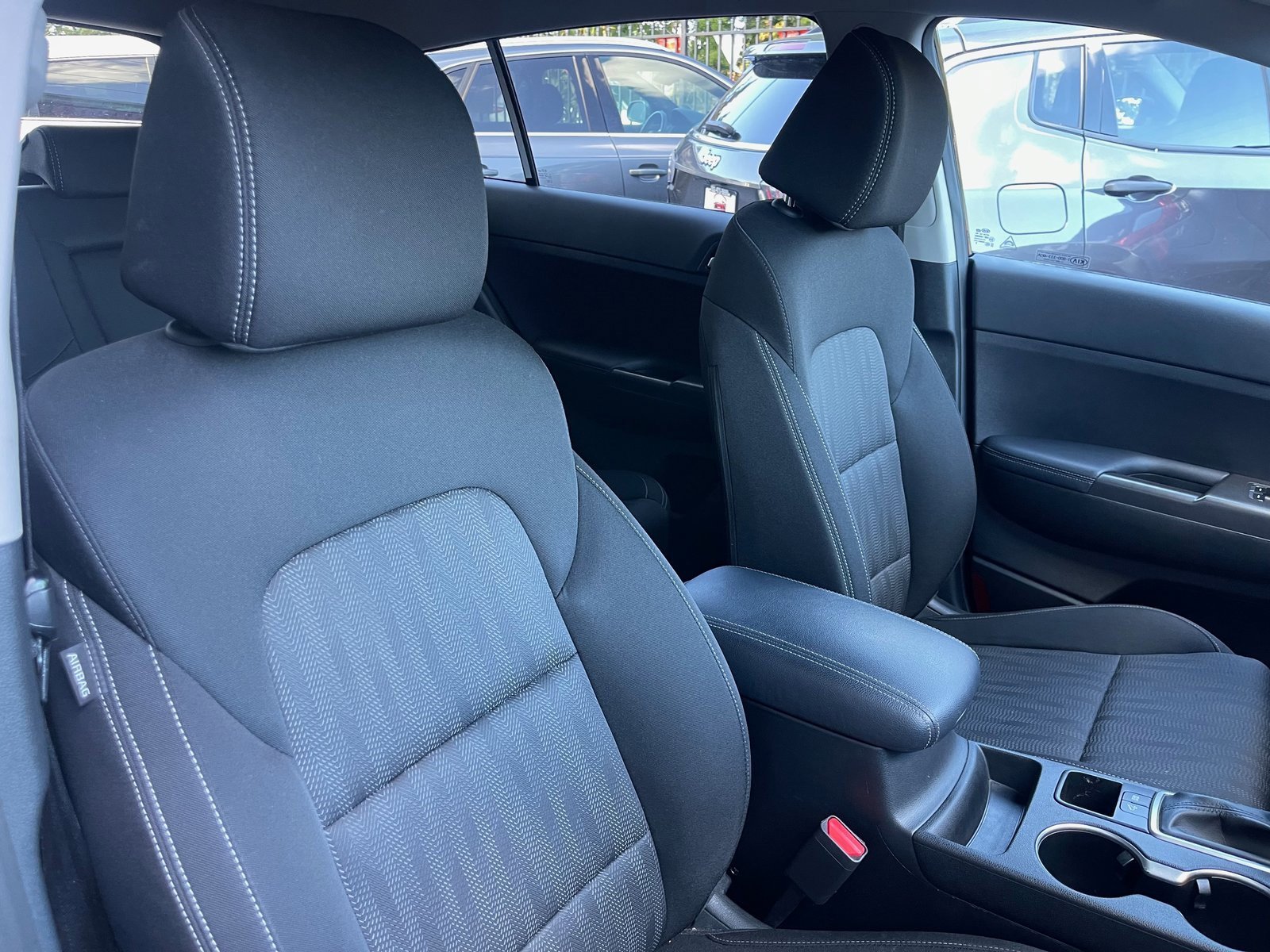 Used 2020 Kia Sportage LX image 30