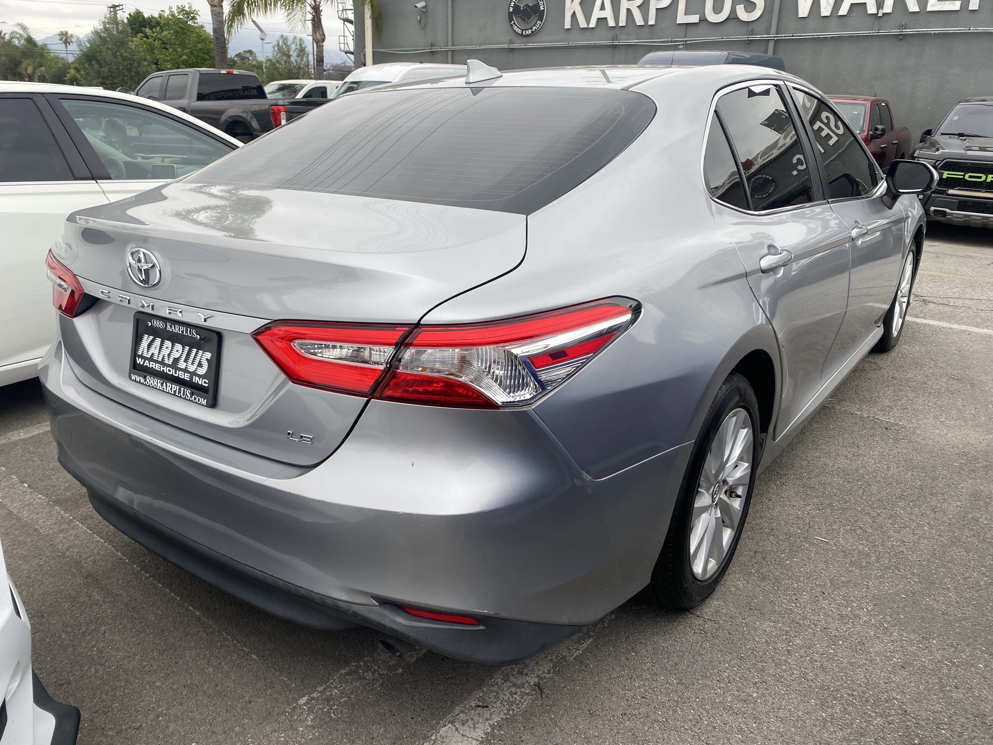 Used 2019 Toyota Camry LE w/ Carpet Mat Package FWD image 5