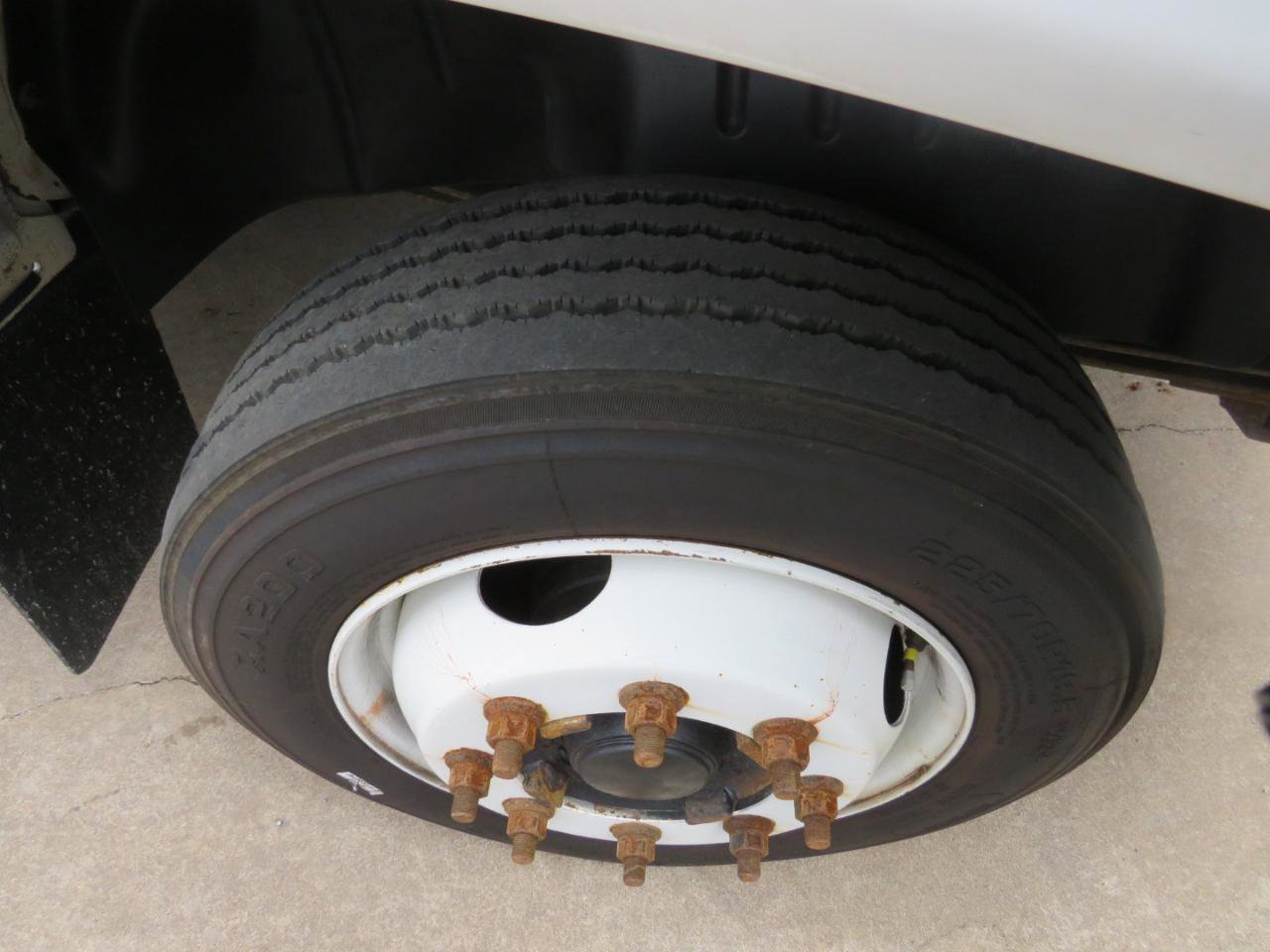 Used 2005 Chevrolet Kodiak C4500 2WD Regular Cab image 24