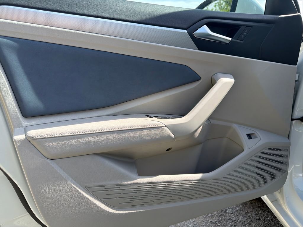 New 2026 Volkswagen Jetta SE FWD image 10