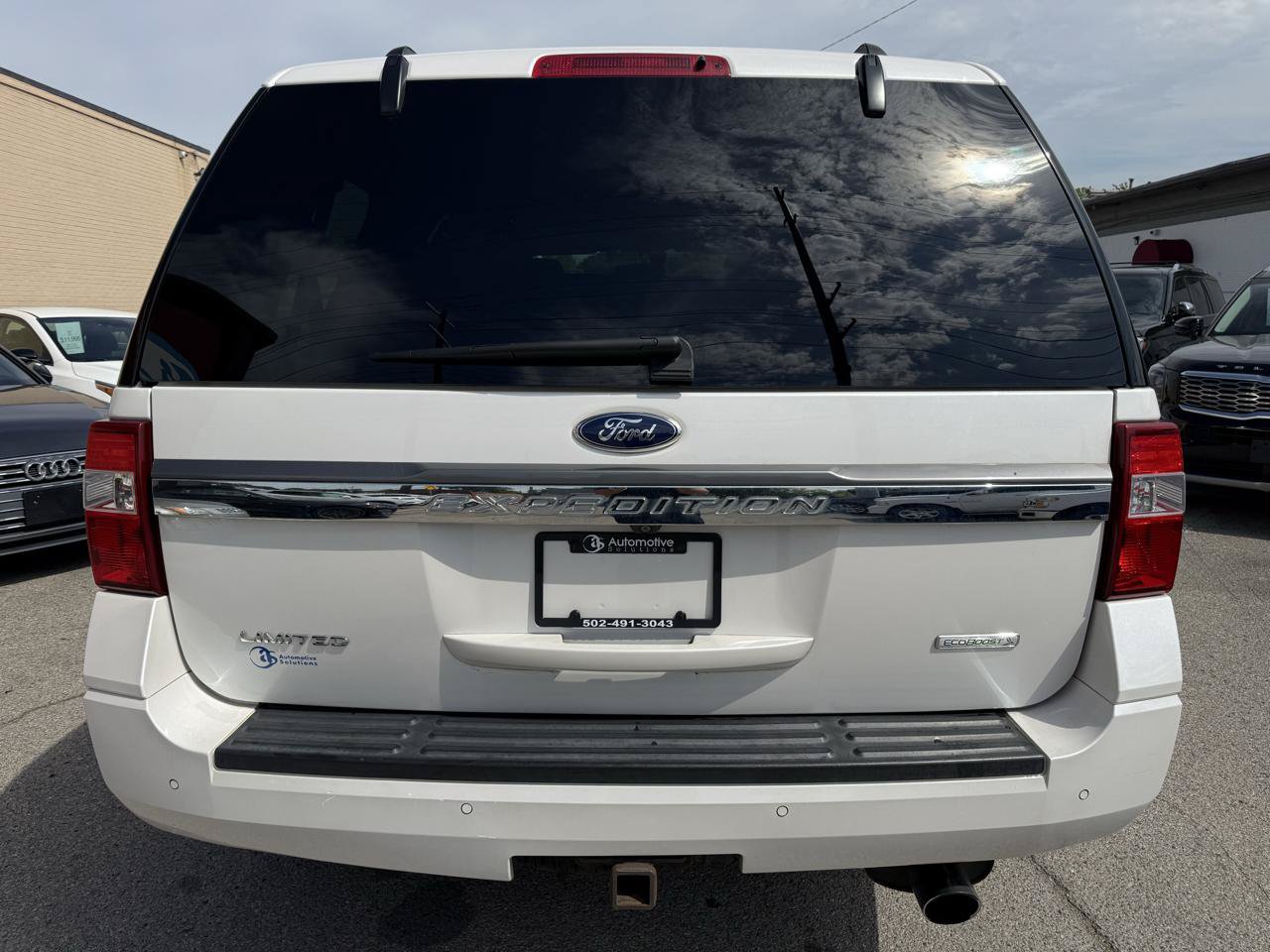 Used 2015 Ford Expedition Limited w/ Equipment Group 301A AWD/4WD image 10