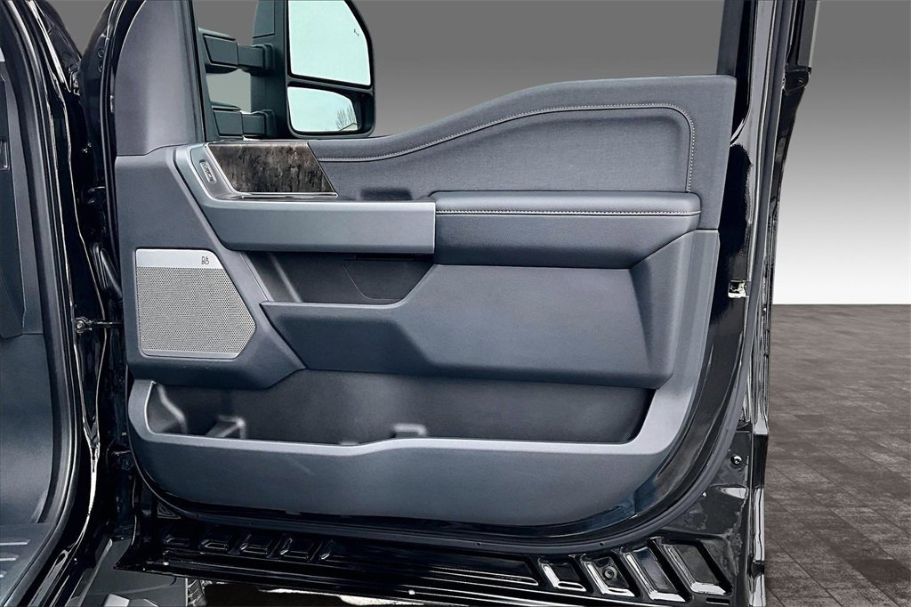 Used 2024 Ford F250 Lariat w/ Lariat Ultimate Package image 13