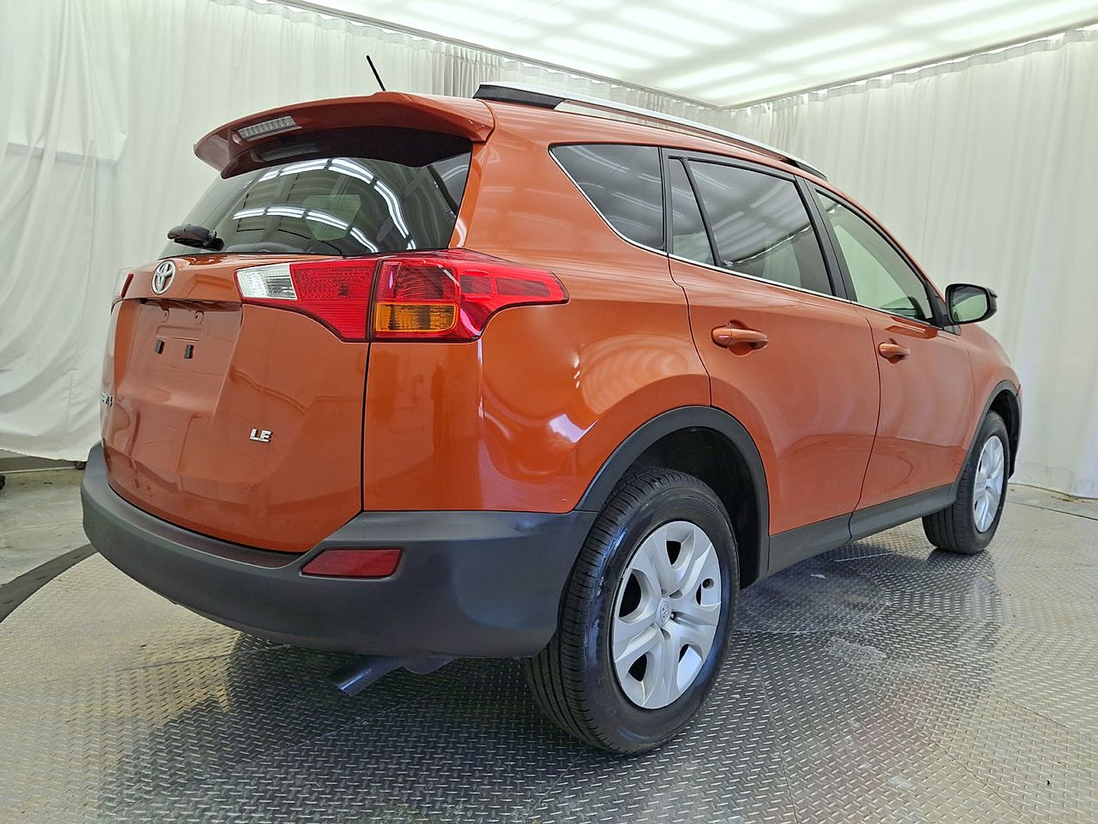 Used 2015 Toyota RAV4 LE FWD image 27