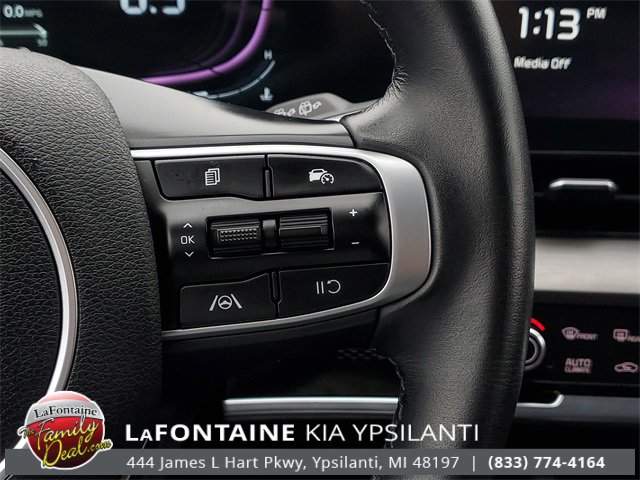 Certified 2025 Kia Sportage EX image 19