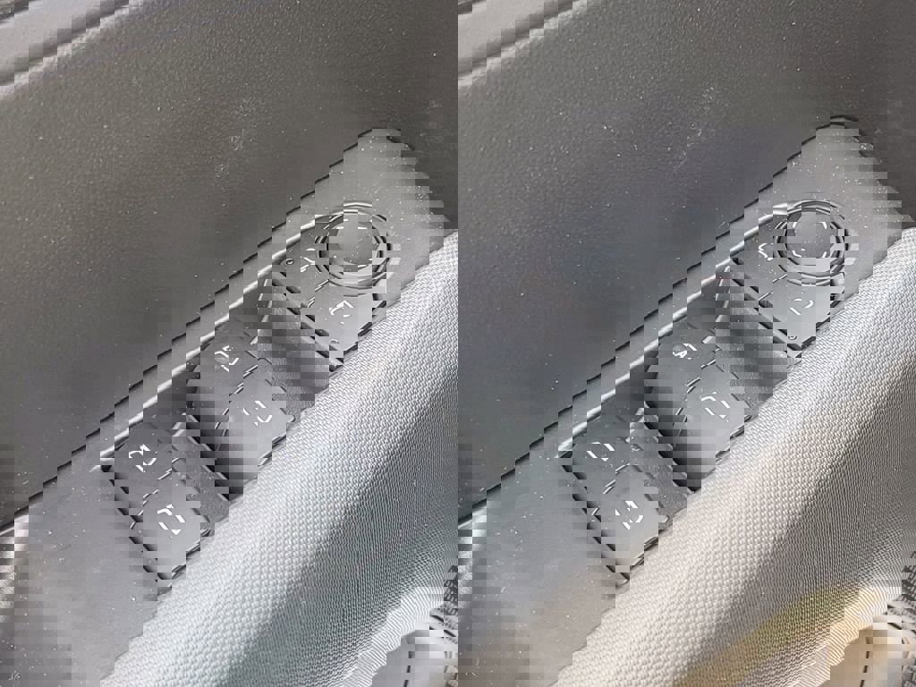 New 2025 Chevrolet Colorado LT w/ LT Convenience Package image 22