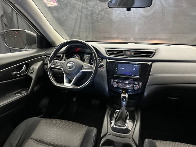 Used 2017 Nissan Rogue SV AWD/4WD image 20
