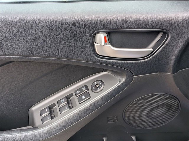 Used 2017 Kia Forte LX image 15