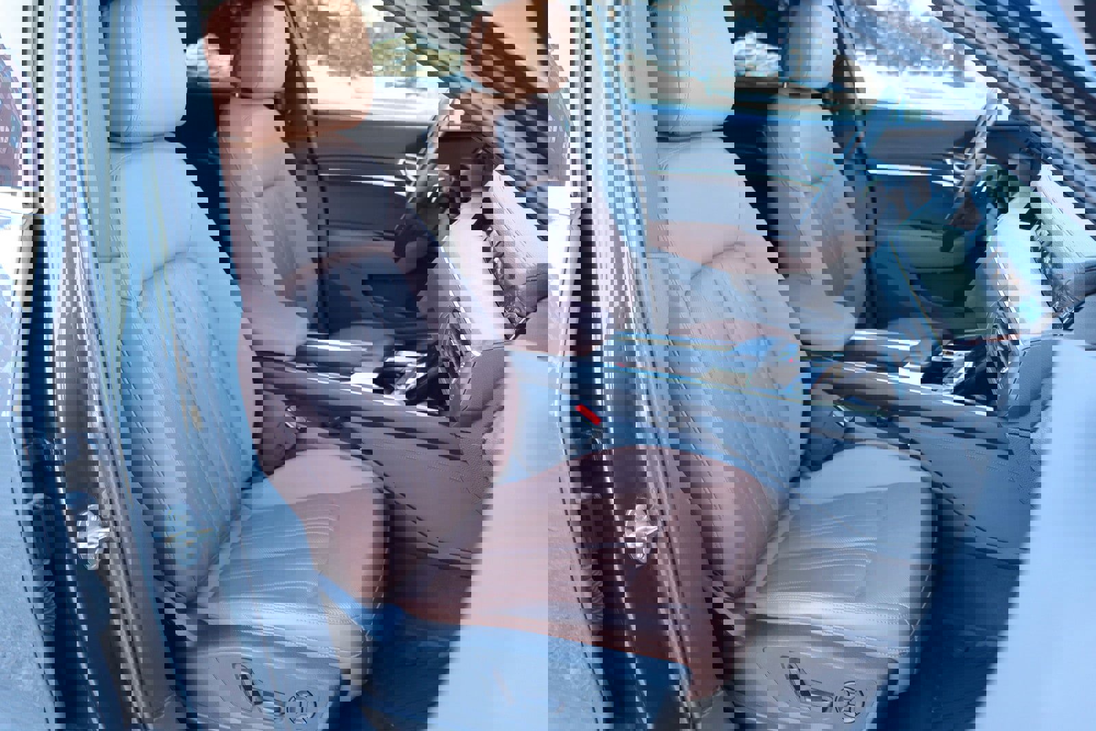 Used 2019 Audi e-tron Premium Plus w/ Cold Weather Package image 19