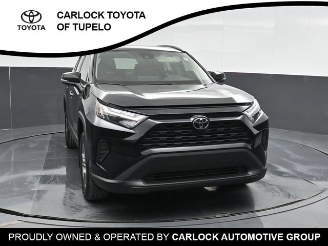 Used 2025 Toyota RAV4 XLE w/ Convenience Package FWD image 7