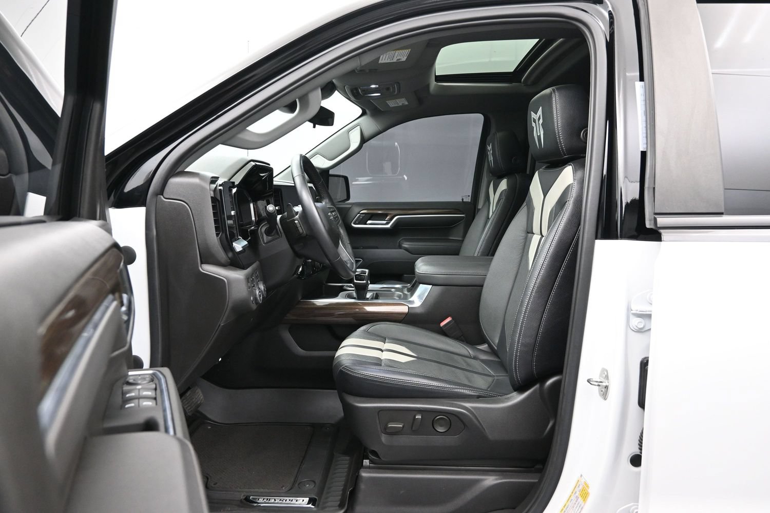 Used 2023 Chevrolet Silverado 1500 RST w/ All Star Edition Plus AWD/4WD image 9