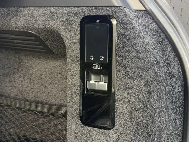 Used 2024 Land Rover Range Rover SE AWD/4WD image 19