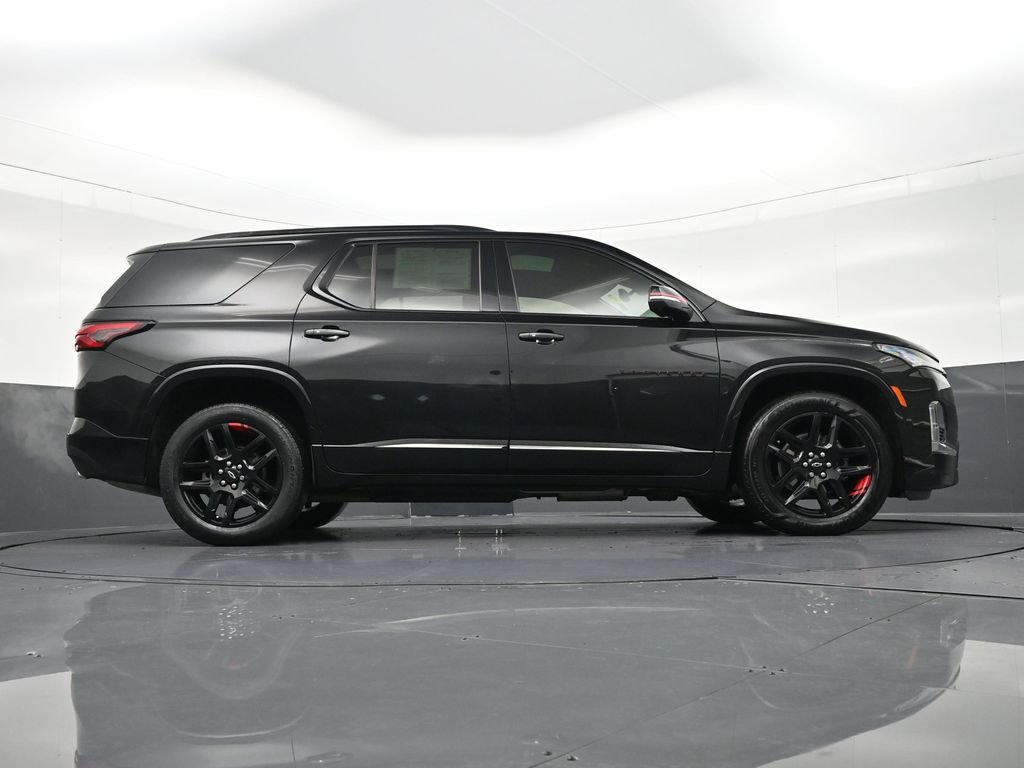 Used 2023 Chevrolet Traverse Premier w/ Redline Edition image 29