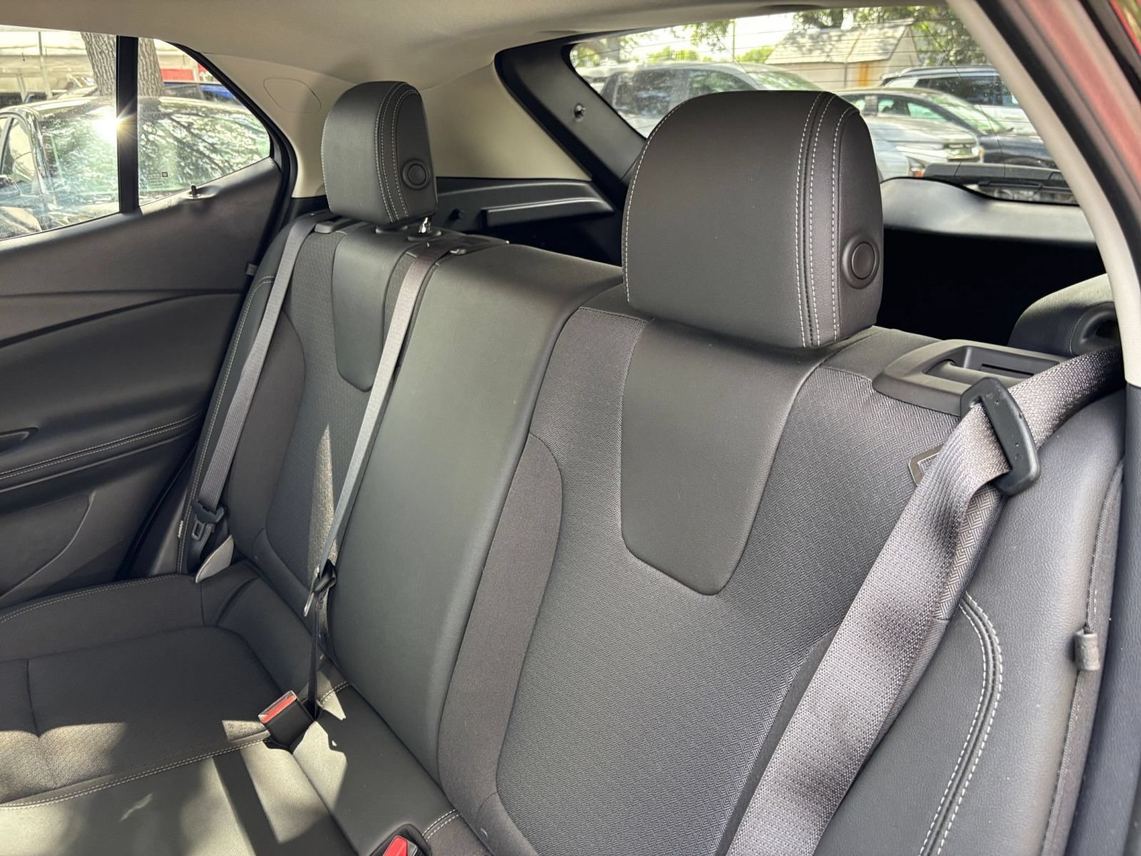 Used 2025 Buick Encore GX Preferred FWD image 36