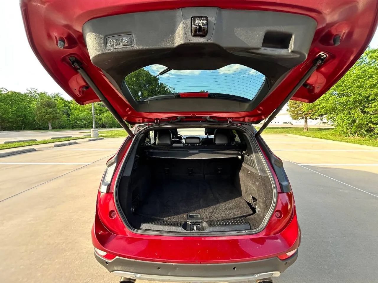 Used 2015 Lincoln MKC FWD w/ Equipment Group 102A Reserve image 10