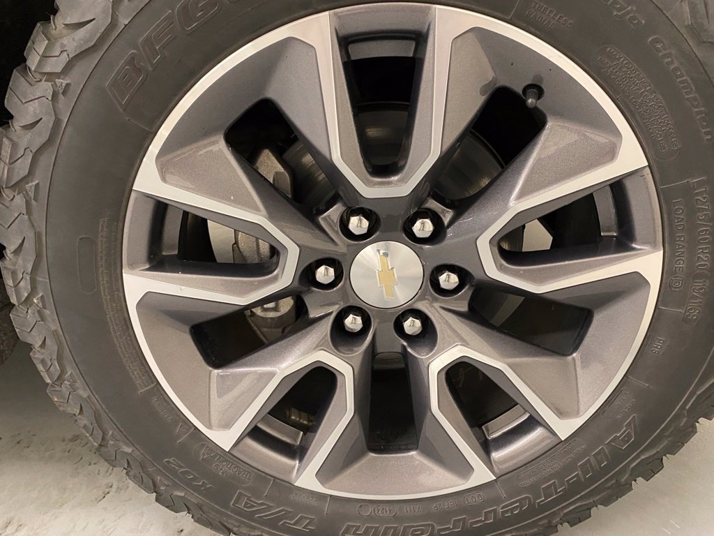 Used 2022 Chevrolet Tahoe LT w/ Luxury Package AWD/4WD image 24