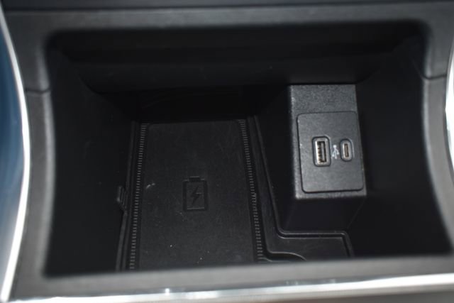 Used 2022 Ford Edge Titanium w/ Equipment Group 301A AWD/4WD image 35