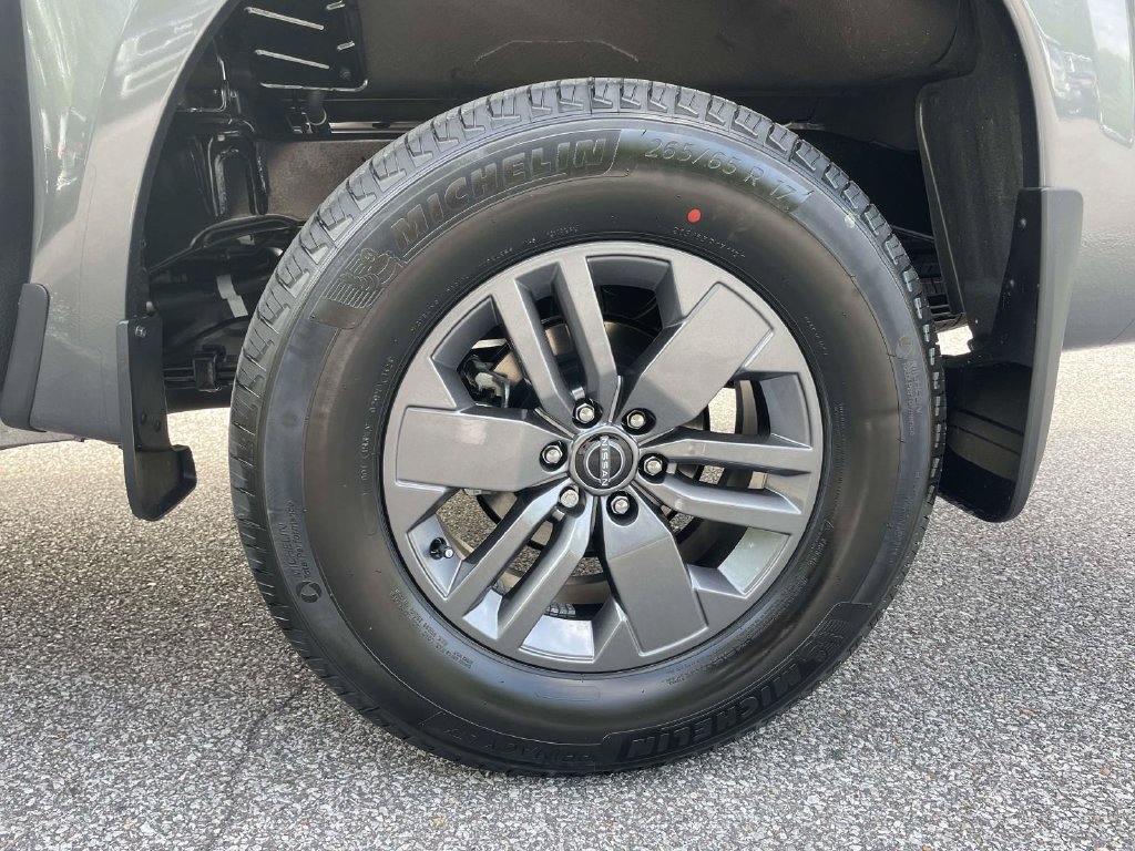 New 2026 Nissan Frontier SV w/ Tow Package AWD/4WD image 7