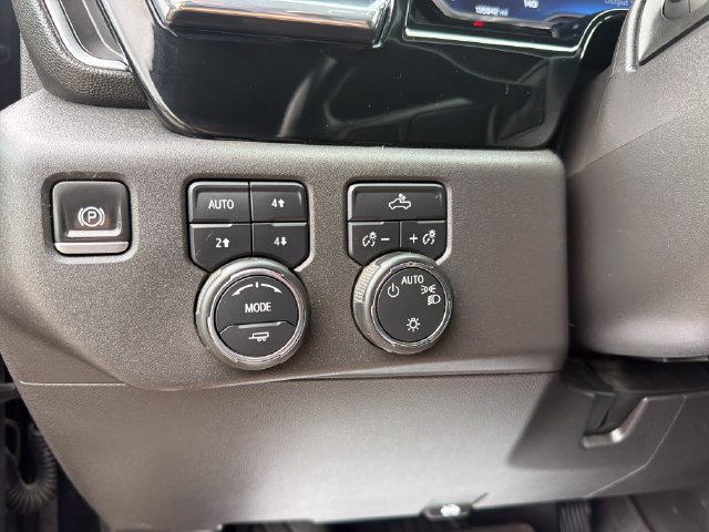 Used 2023 Chevrolet Silverado 1500 LT AWD/4WD image 19