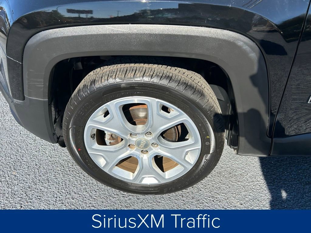 Used 2017 Jeep Renegade Limited image 14