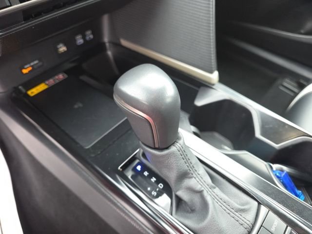 Used 2025 Toyota Camry SE image 20