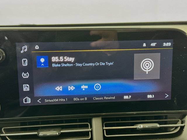 Used 2025 Chevrolet Trax LT image 14