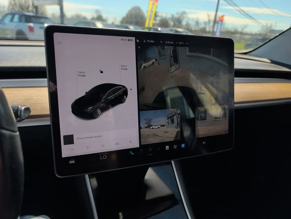 Used 2019 Tesla Model 3 Long Range image 33