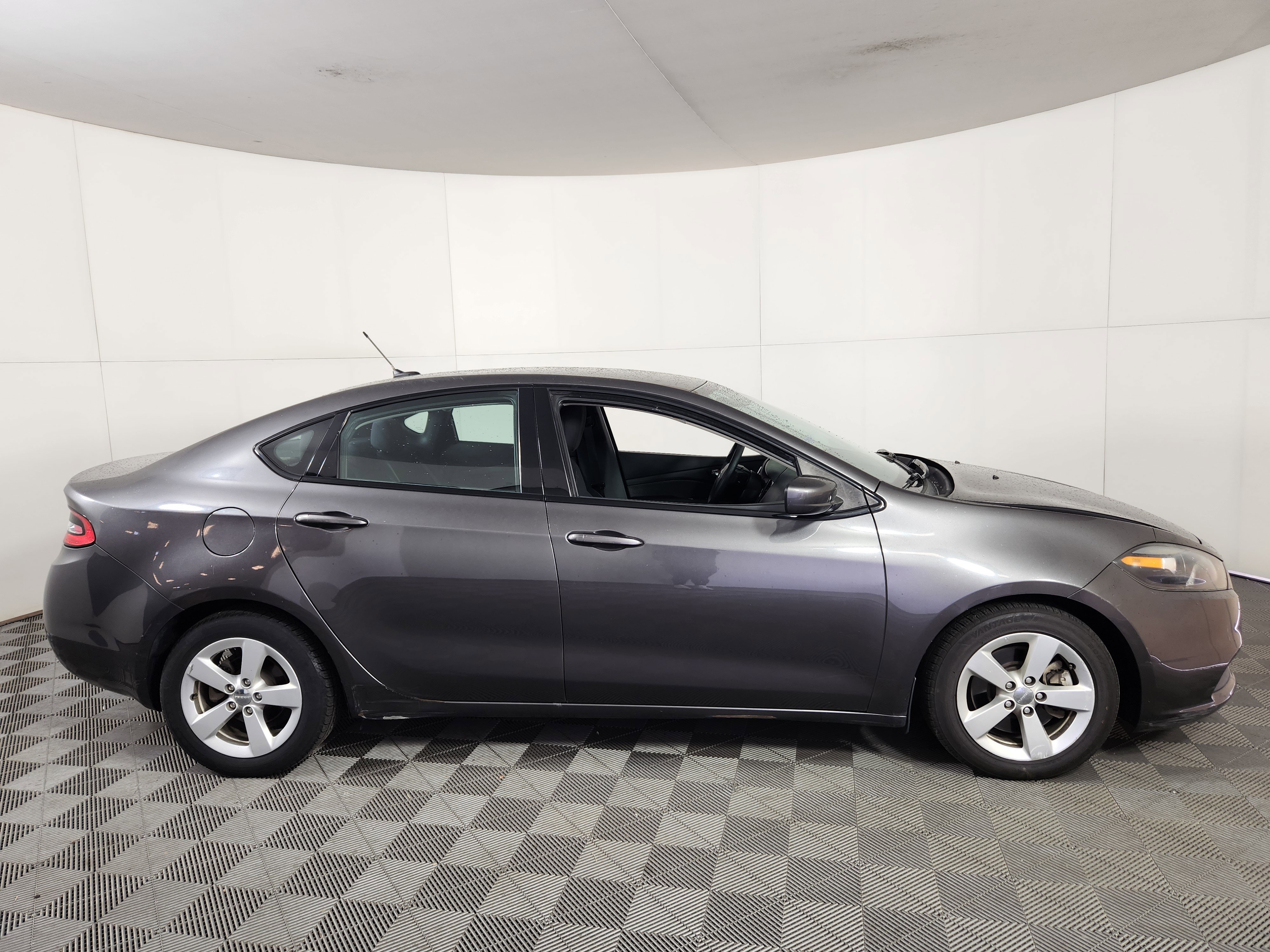 Used 2015 Dodge Dart SXT FWD image 8