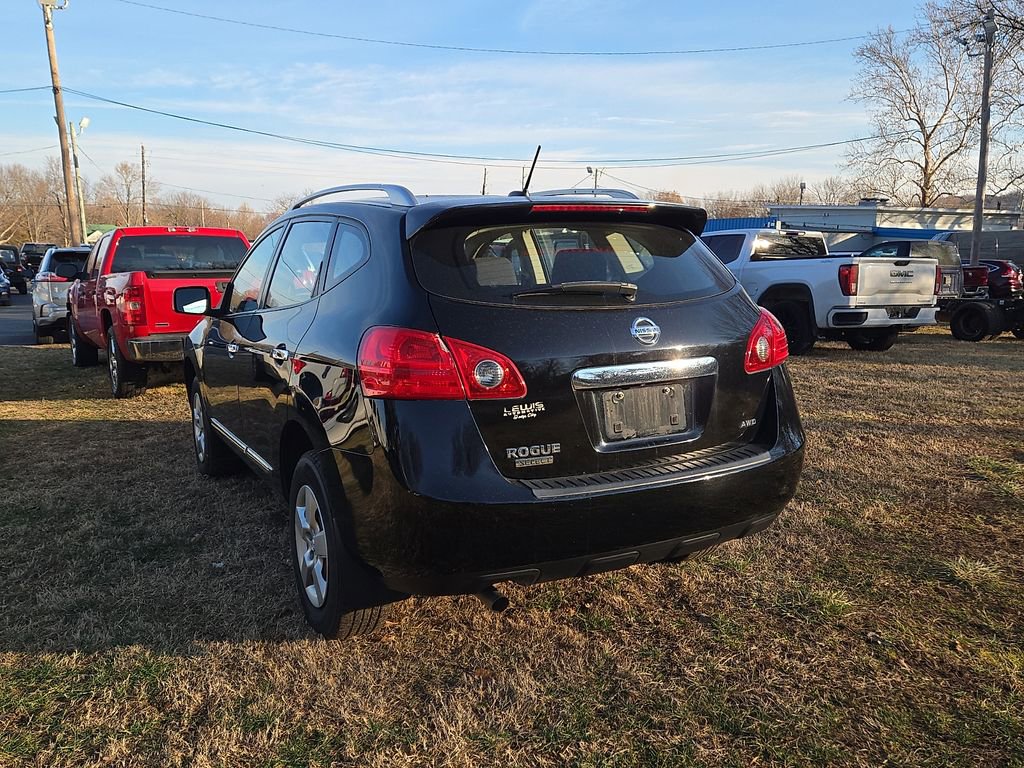Used 2015 Nissan Rogue S w/ Convenience Package image 2