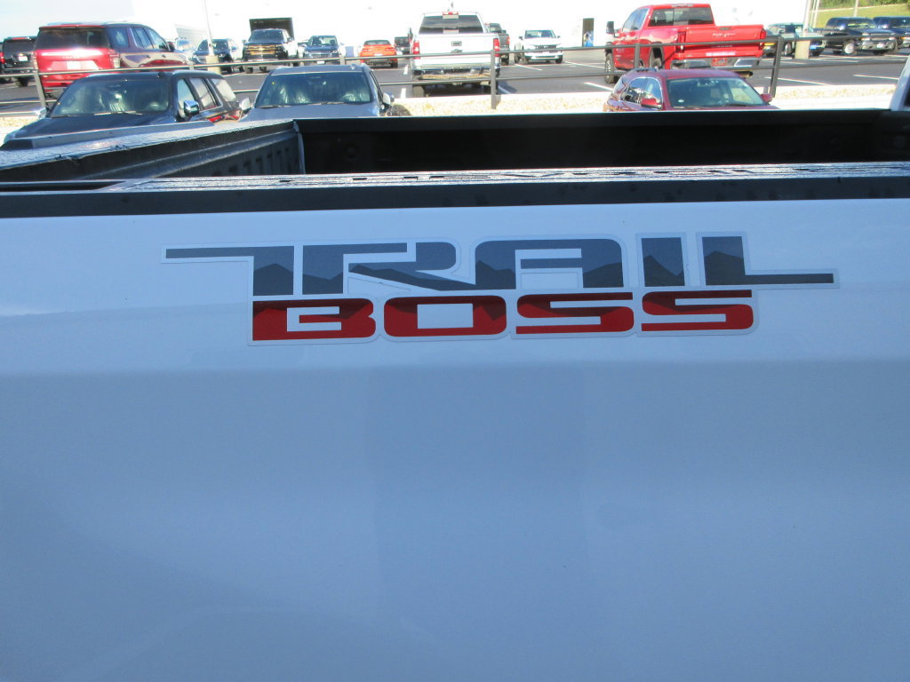 Used 2020 Chevrolet Silverado 1500 LT Trail Boss AWD/4WD image 12