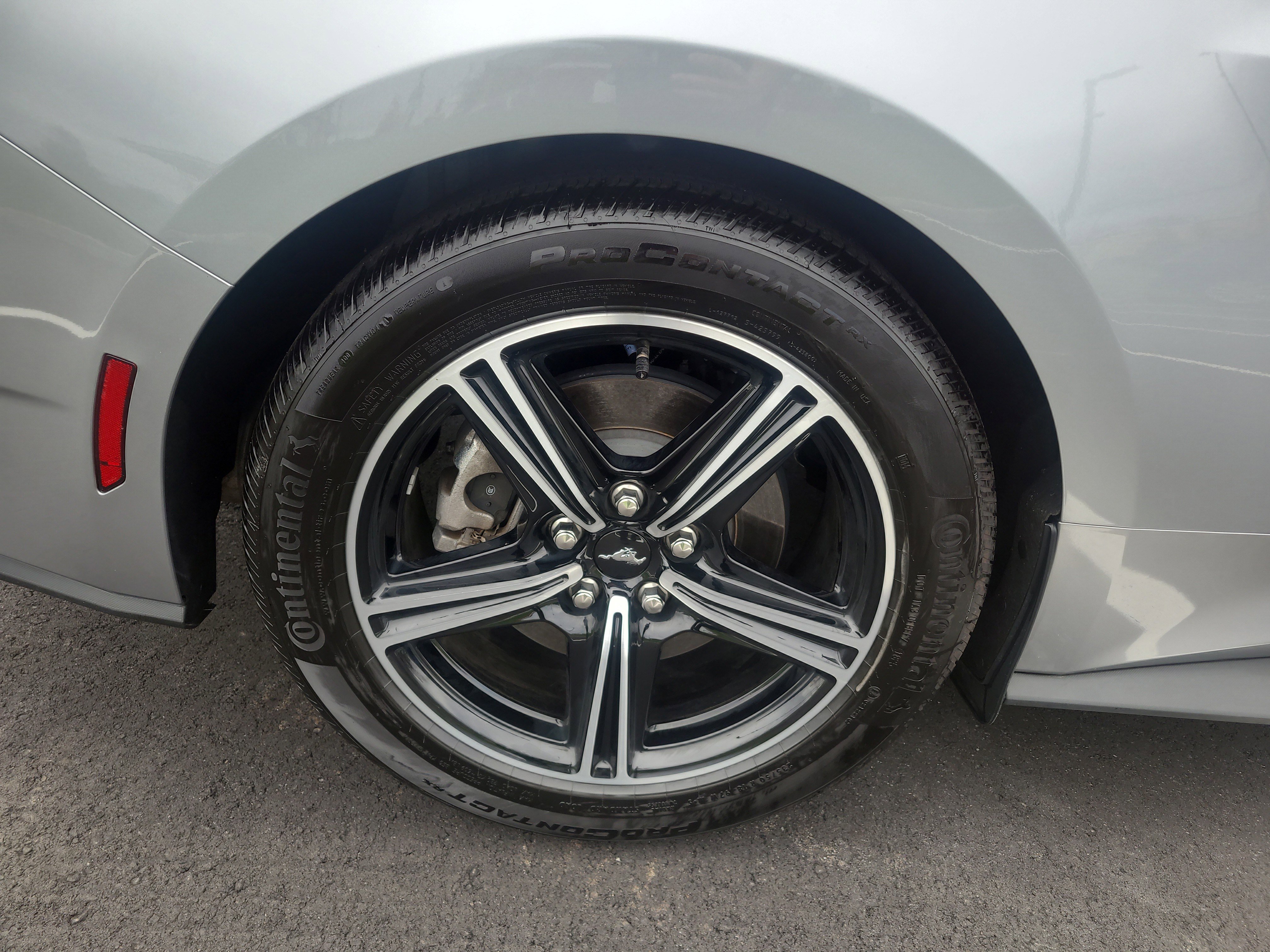 Used 2025 Ford Mustang Coupe image 12