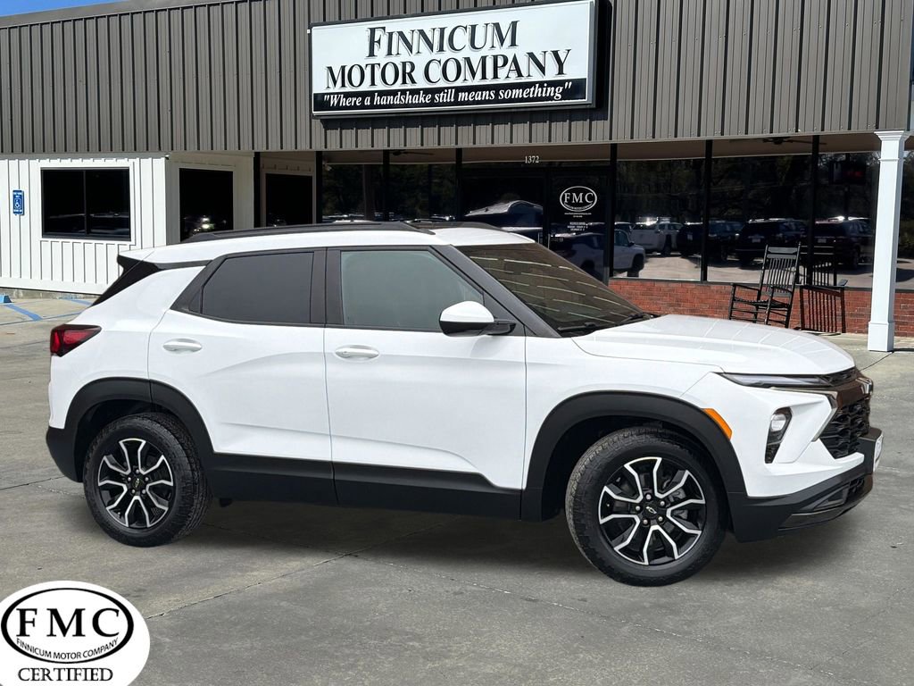 Used 2024 Chevrolet TrailBlazer ACTIV w/ Convenience Package image 1