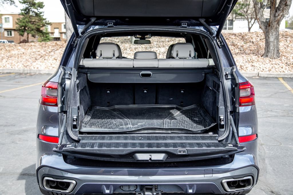 Used 2020 BMW X5 M50i image 26