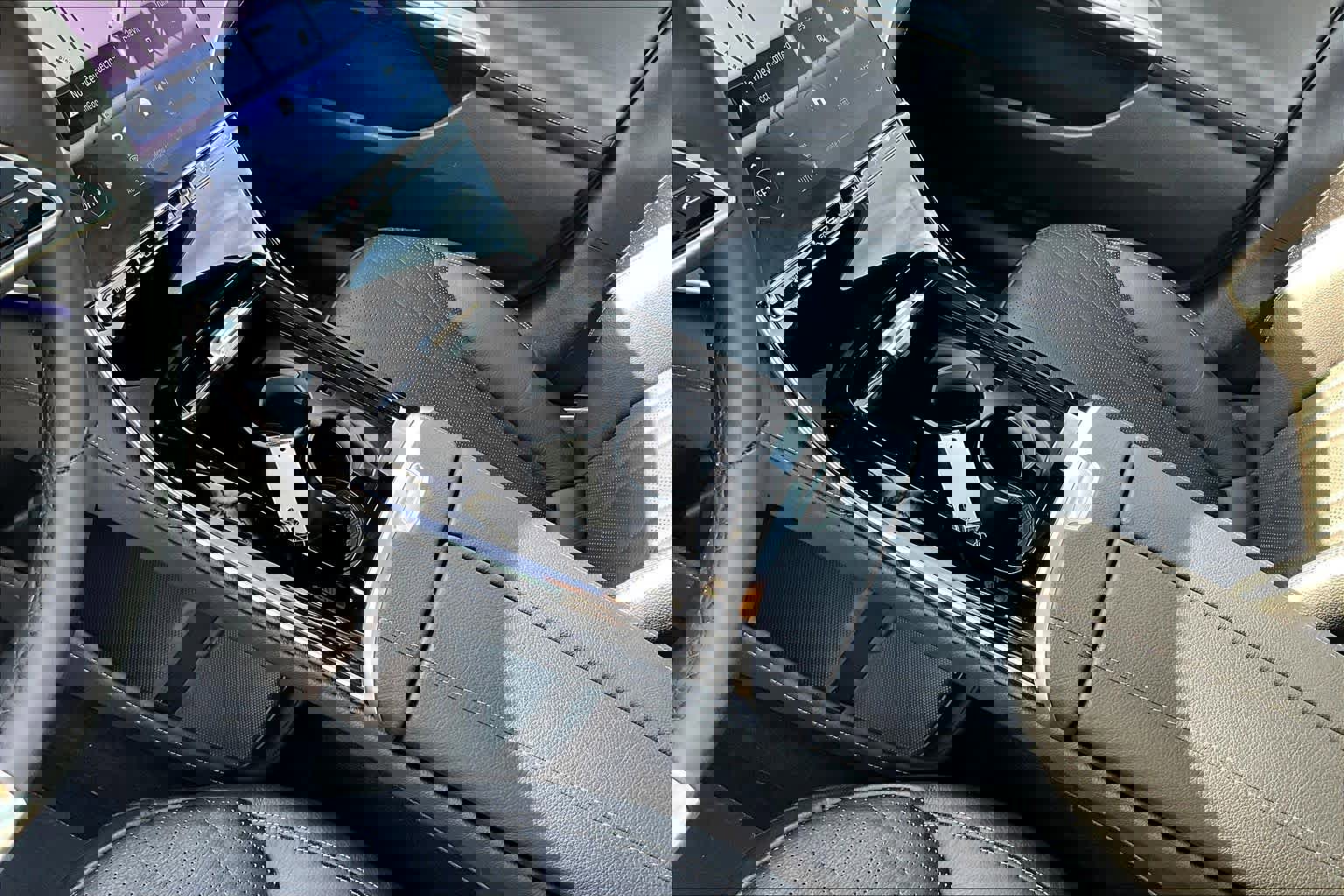 Used 2023 Mercedes-Benz EQE 500 4MATIC Sedan w/ Exclusive Trim Package image 16