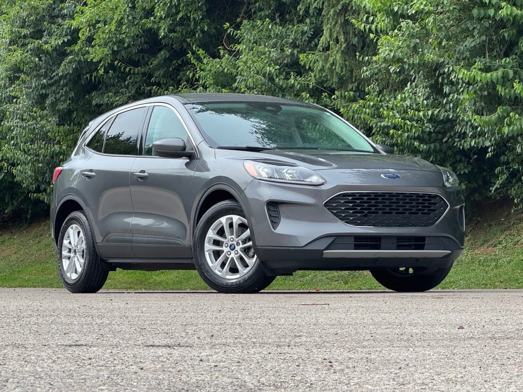 Used 2021 Ford Escape SE FWD image 2