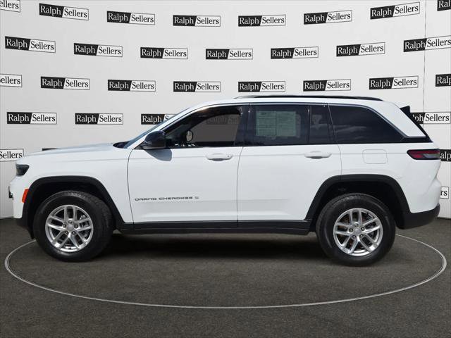 Certified 2025 Jeep Grand Cherokee Laredo X w/ Luxury Tech Group I AWD/4WD image 3