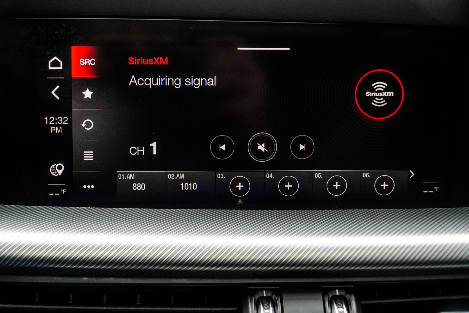 Used 2023 Alfa Romeo Stelvio Veloce AWD/4WD image 27