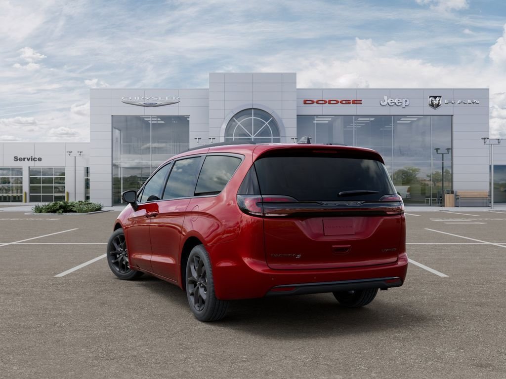 New 2027 Chrysler Pacifica Limited w/ S Appearance Package FWD image 3