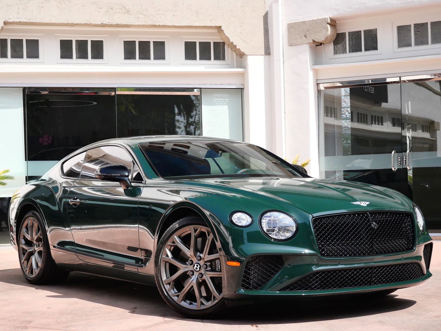 Used 2023 Bentley Continental GT V8 image 1