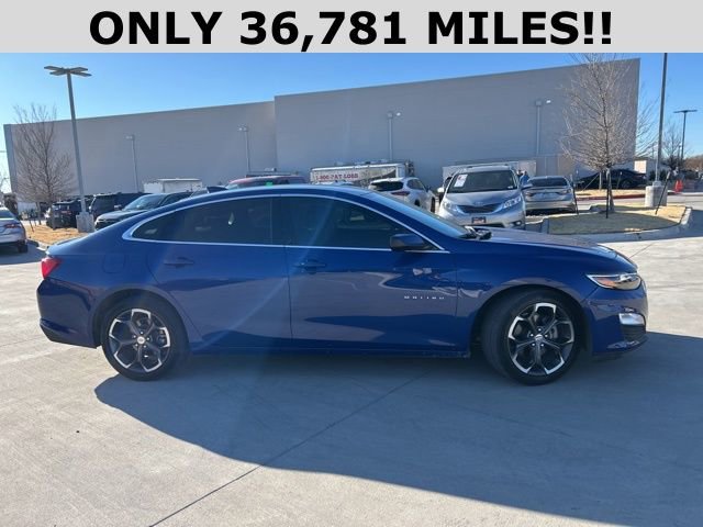 Used 2023 Chevrolet Malibu LT image 2