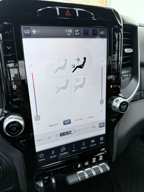 Used 2024 RAM 2500 Big Horn w/ Night Edition image 32