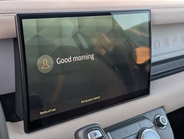 Used 2023 Land Rover Defender 130 SE image 17