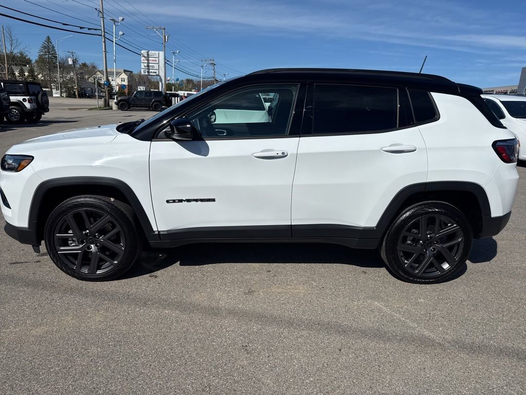Used 2026 Jeep Compass Limited AWD/4WD image 2