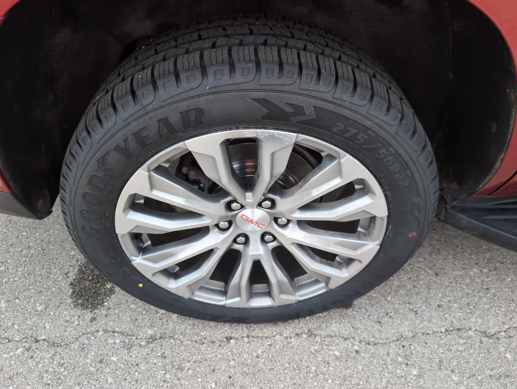 Used 2021 GMC Yukon Denali AWD/4WD image 9
