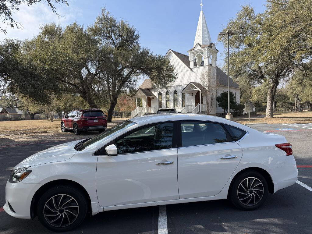 Used 2018 Nissan Sentra S image 1