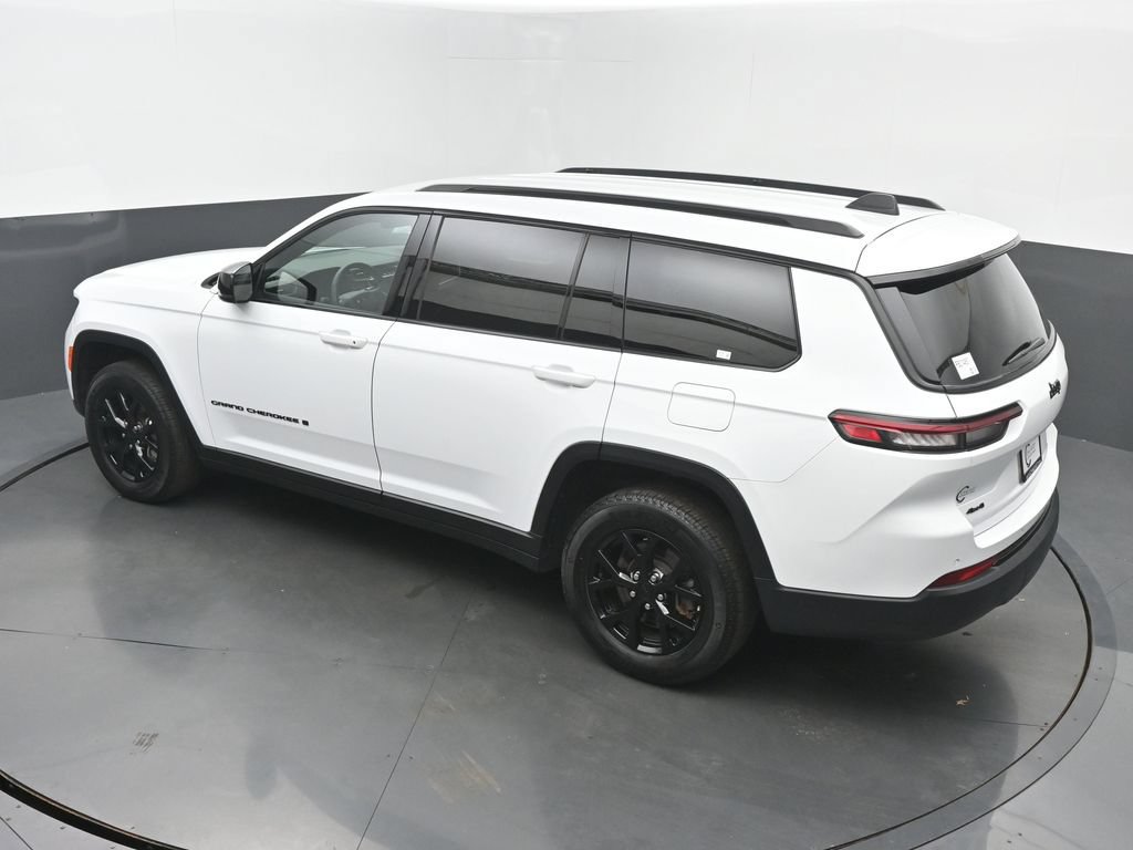 Used 2025 Jeep Grand Cherokee L Laredo AWD/4WD image 49