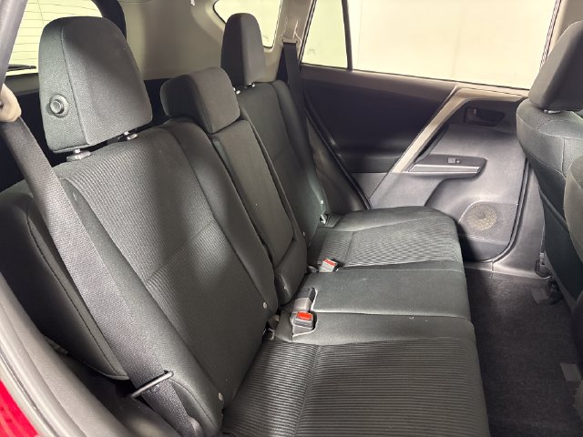 Used 2018 Toyota RAV4 LE w/ All Weather Liner Package AWD/4WD image 15