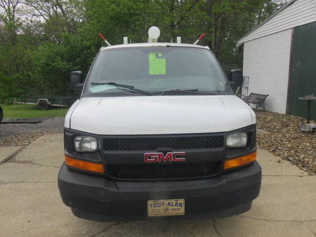 Used 2017 GMC Savana 3500 RWD image 3